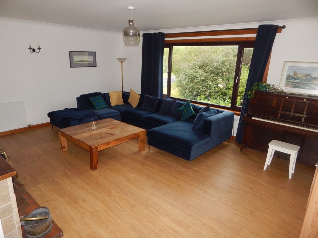 Property photo 3 of 21