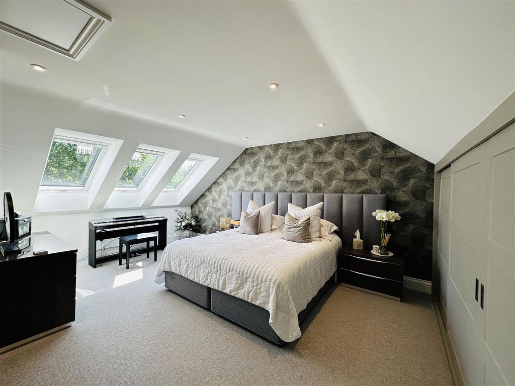 Property photo 3 of 38 Bedroom Four