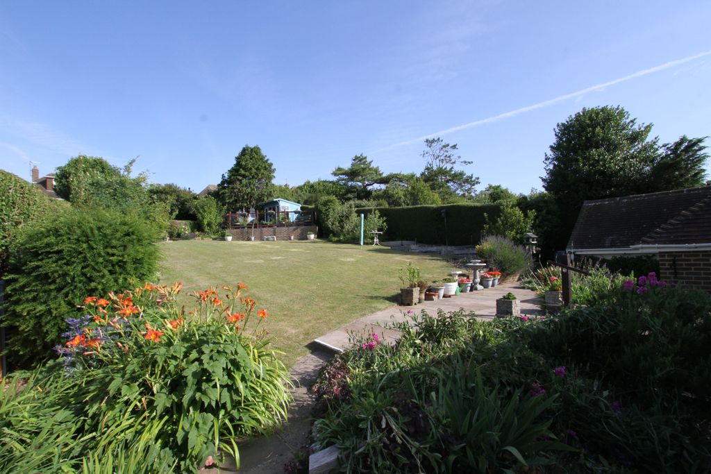 Property photo 2 of 24