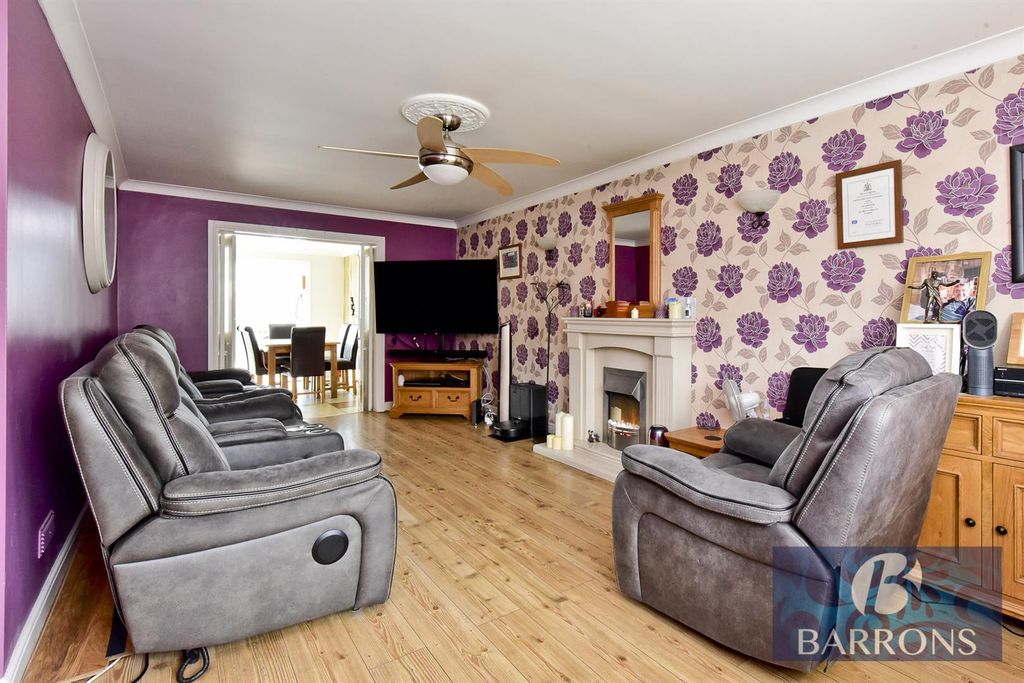 Property photo 2 of 24