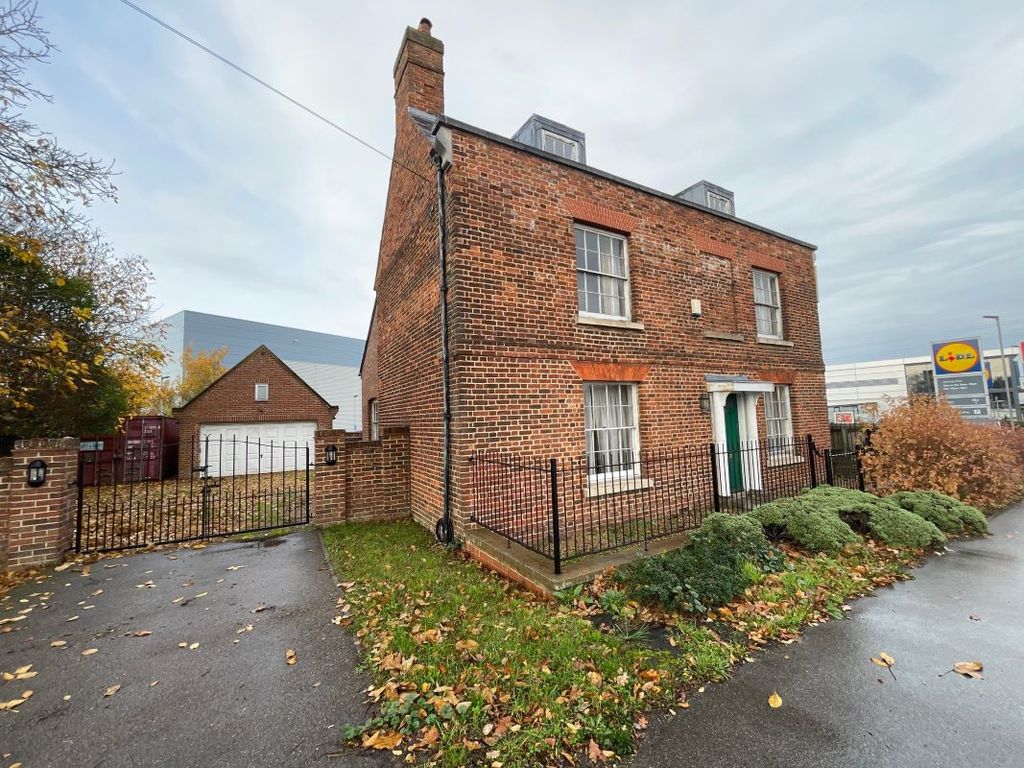 Property photo 1 of 22