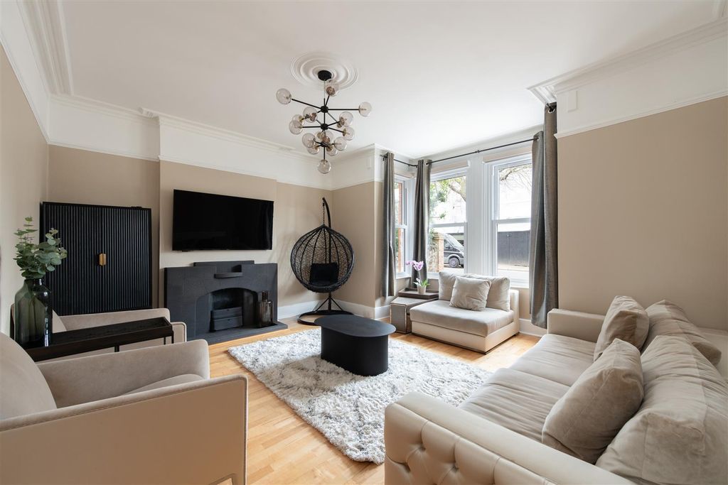 Property photo 3 of 17 Qag 7.Jpg