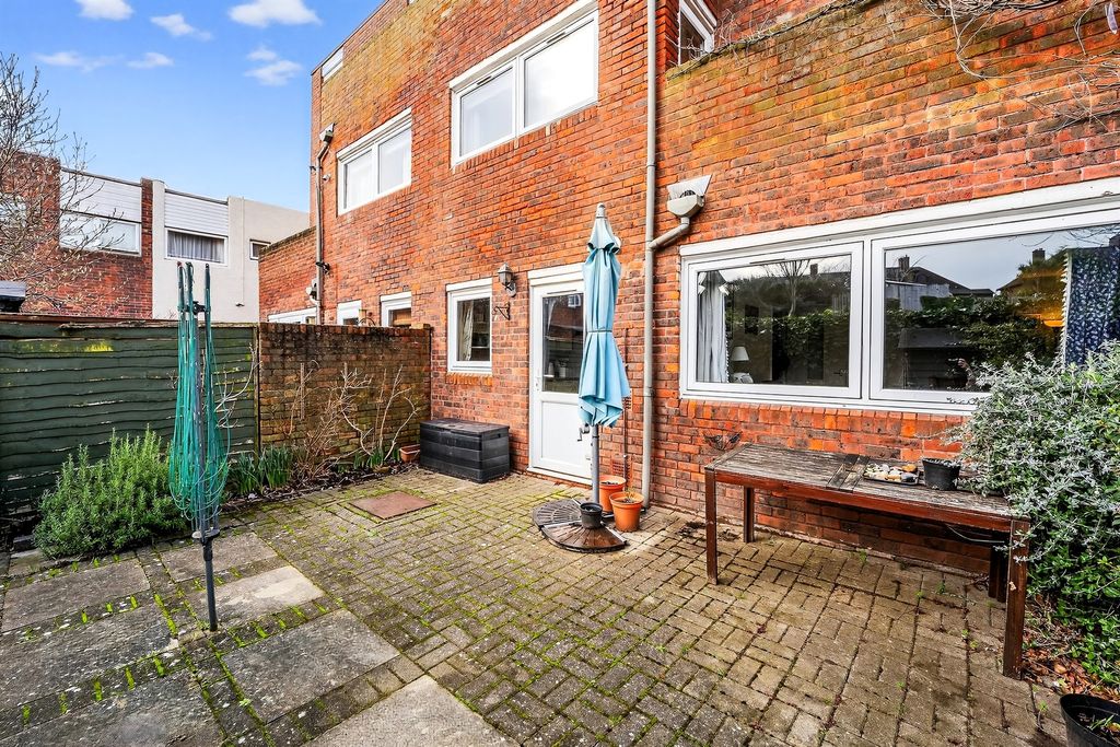 Property photo 3 of 14