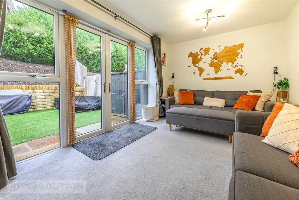 Property photo 3 of 22 Living Room