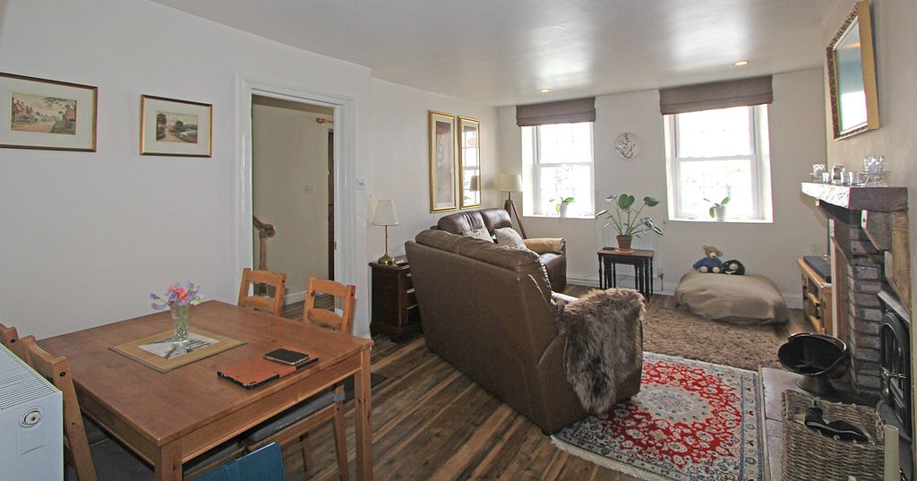 Property photo 3 of 19