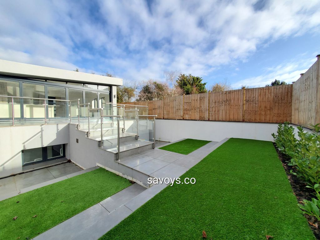 Property photo 2 of 22