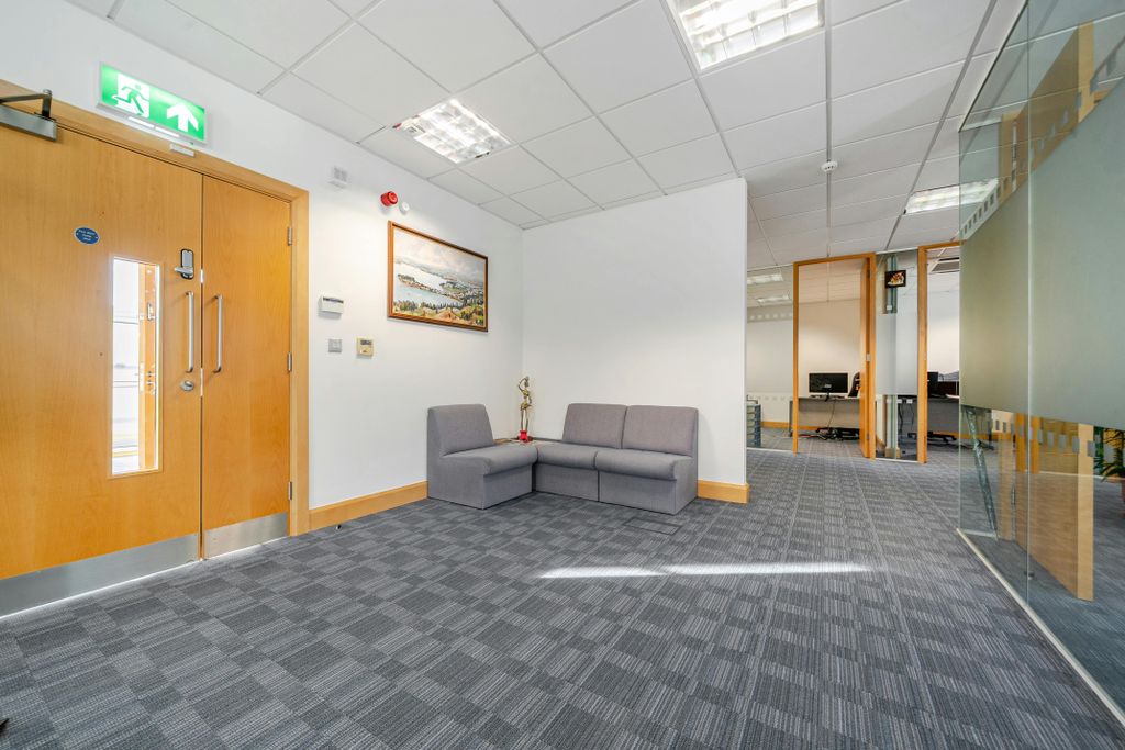 Property photo 3 of 8 1270798 3.Jpg