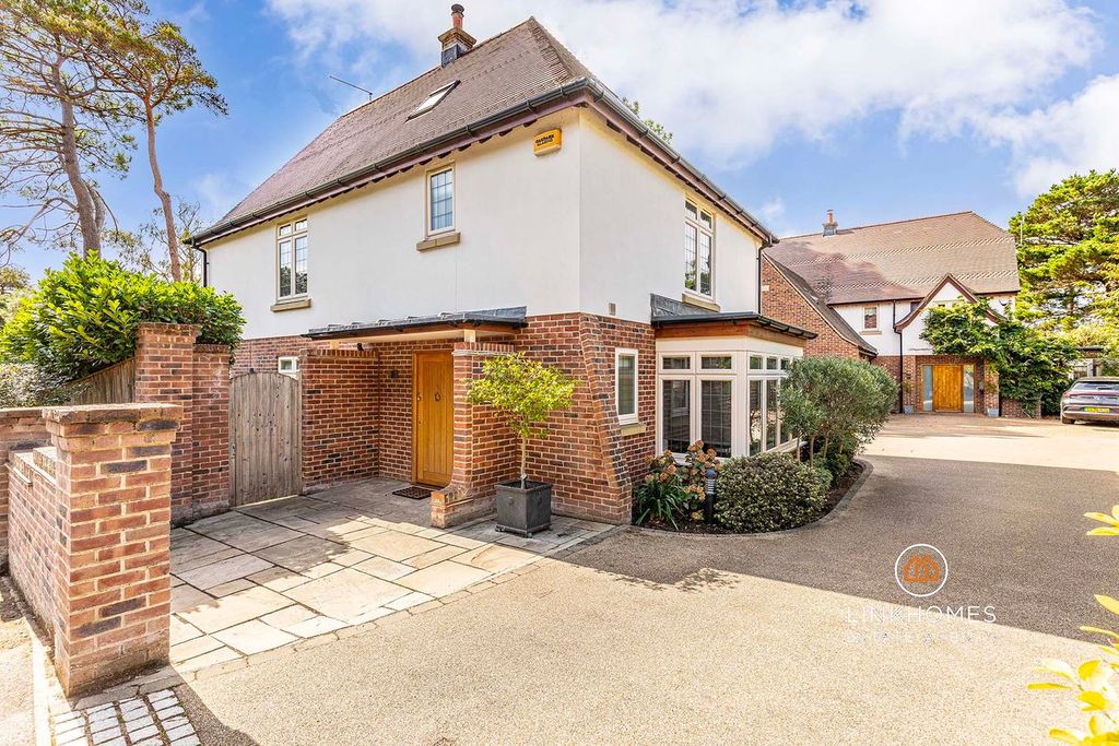 Property photo 1 of 51