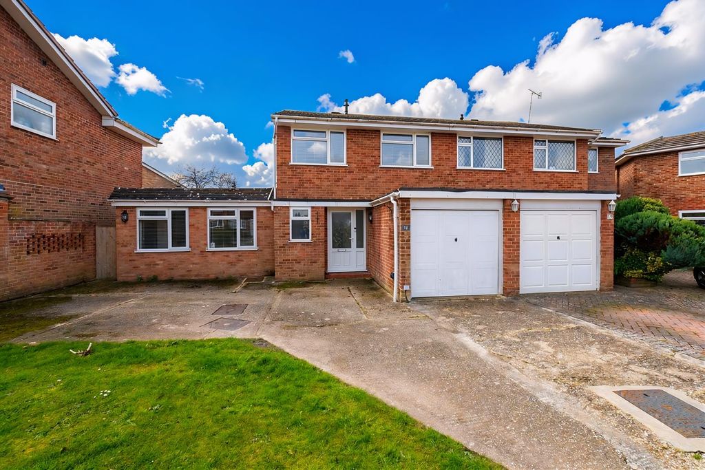 Property photo 1 of 14 18 Crosby Front 2.Jpg