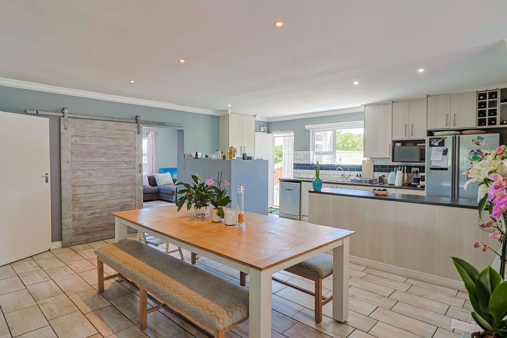 Property photo 3 of 40 Hf1724407