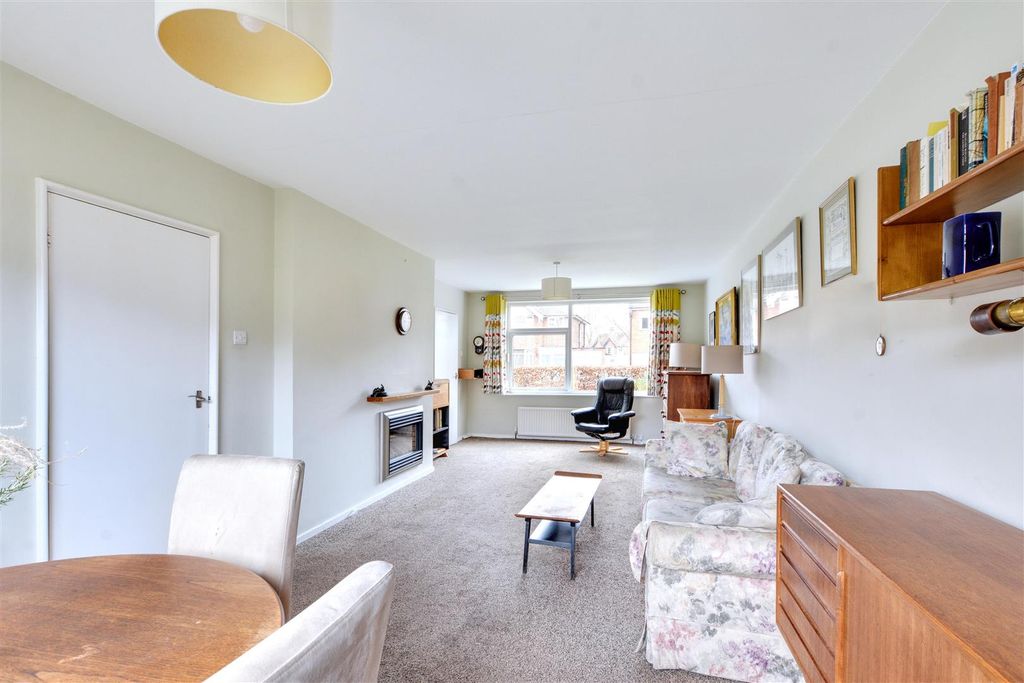 Property photo 2 of 28 Lounge Diner_3.Jpeg