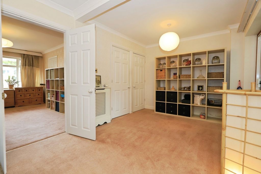 Property photo 3 of 20 Pbox-Img.Jpg