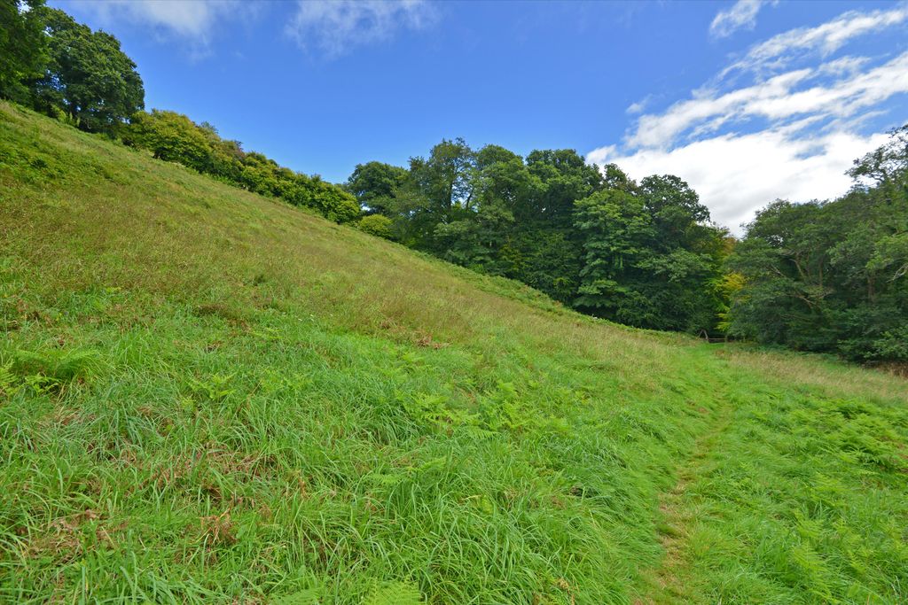 Property photo 2 of 5 Image