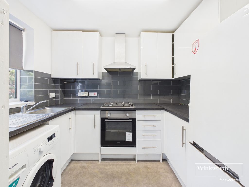 Property photo 2 of 5 Kitchen