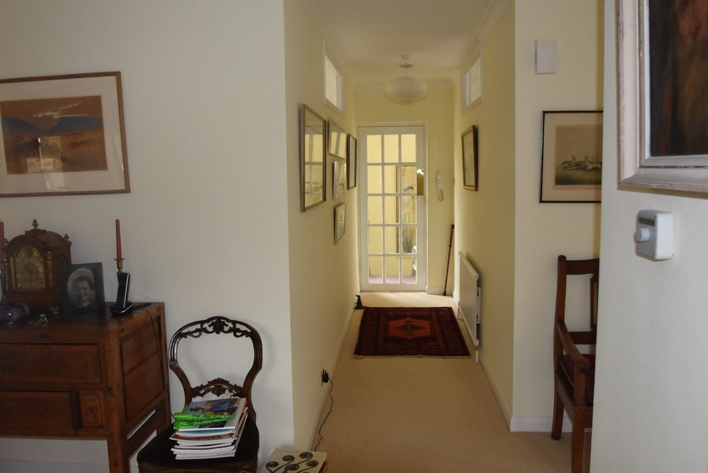 Property photo 3 of 19 Picture No. 06