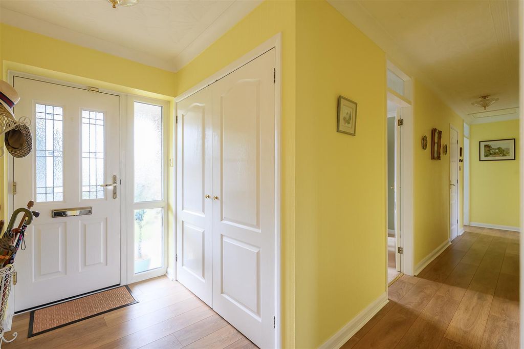 Property photo 2 of 24 Hallway