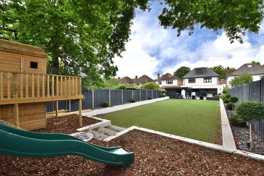 Property photo 3 of 18