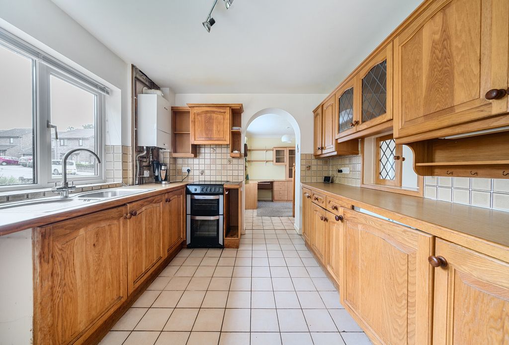 Property photo 3 of 21 1306788-9-68430dc...