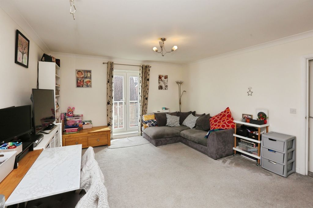 Property photo 3 of 17