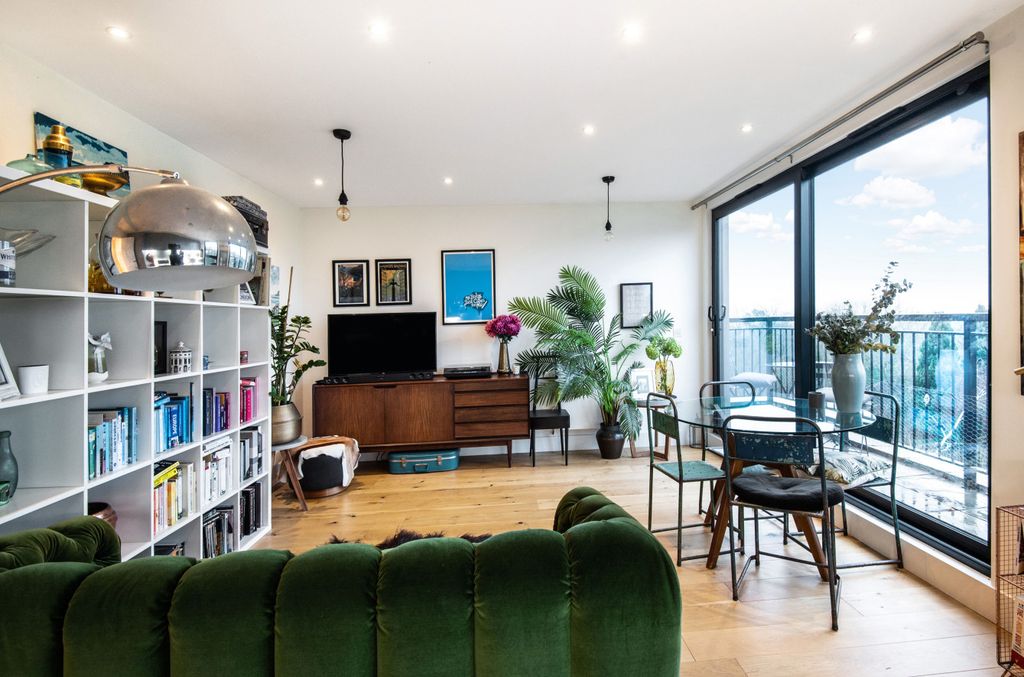 Property photo 1 of 8 796915 (2).Jpg