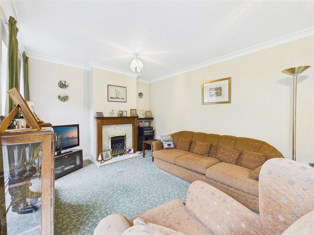 Property photo 3 of 14 Cam05476G0-Pr0367-Still006.Jpg