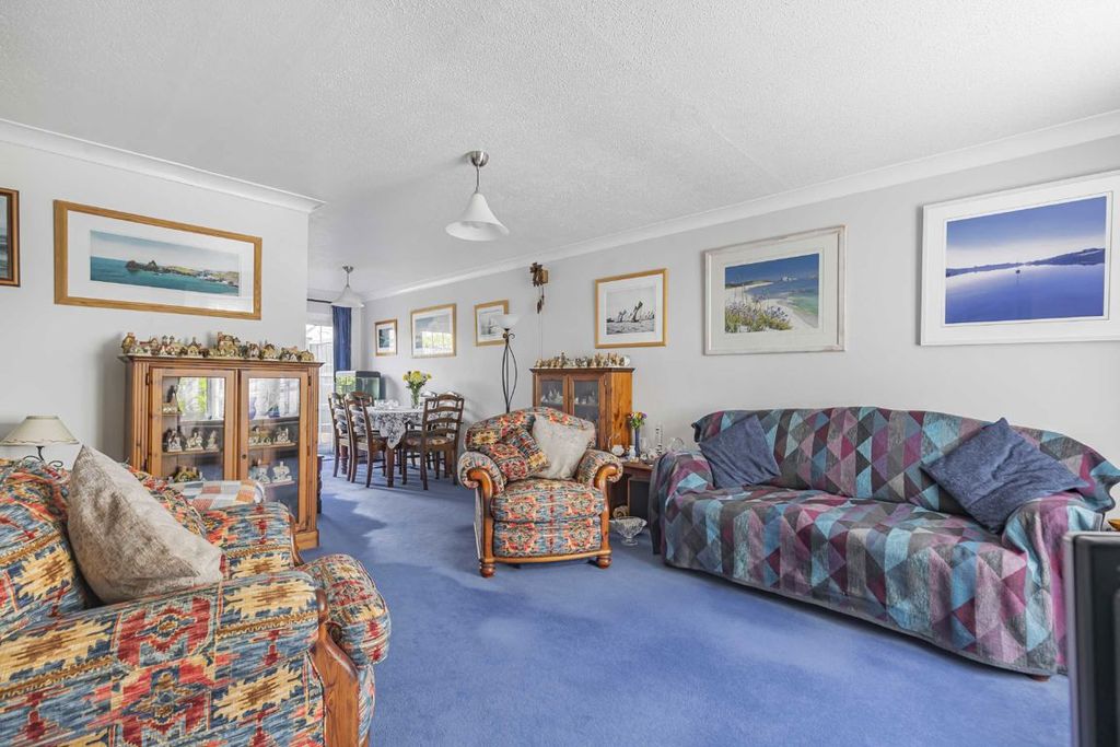 Property photo 2 of 5