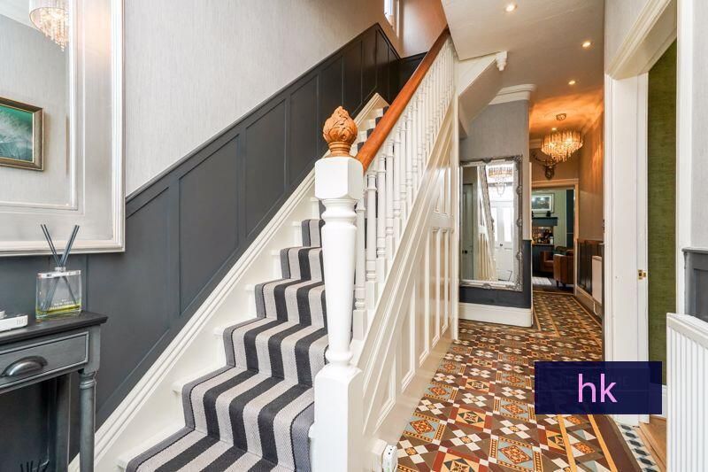 Property photo 2 of 24 Entrance Hall