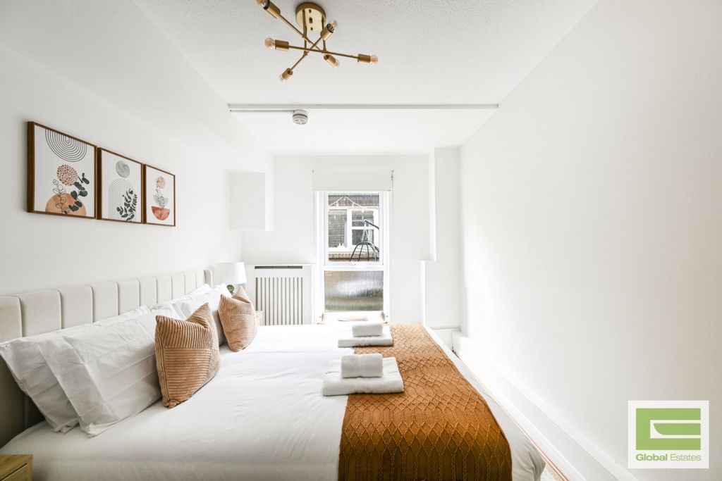 Property photo 3 of 18 Photo 4