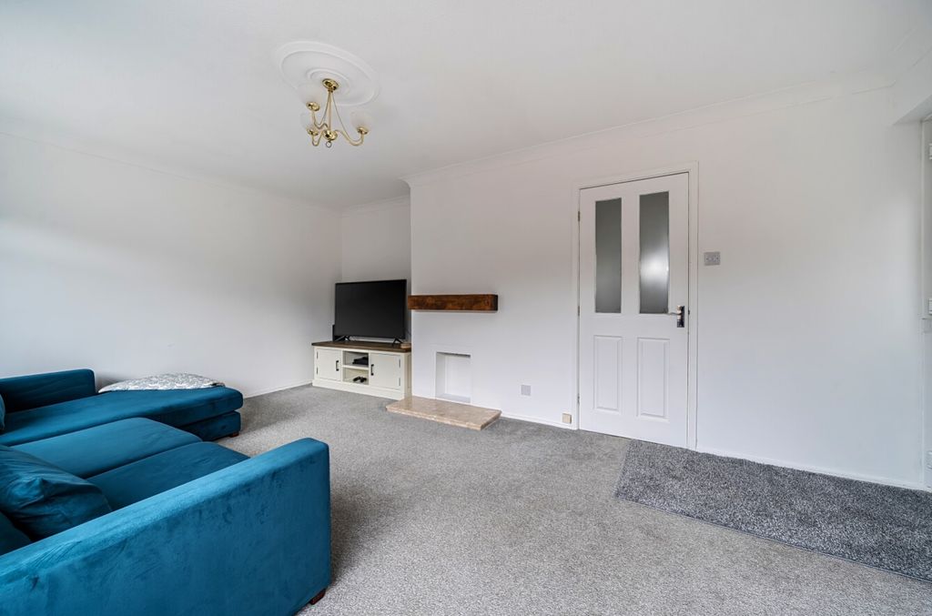 Property photo 3 of 13 1429600-7-69B80Fd2Ea7F2