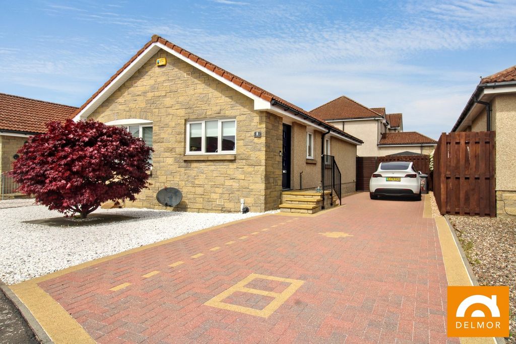 Property photo 1 of 27