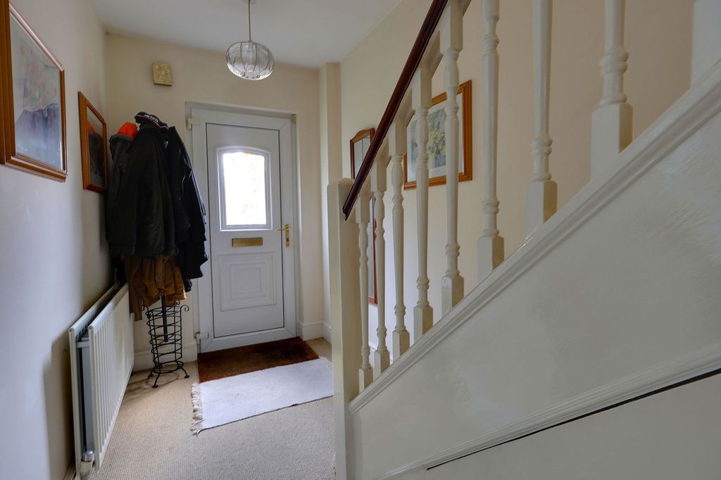 Property photo 2 of 29