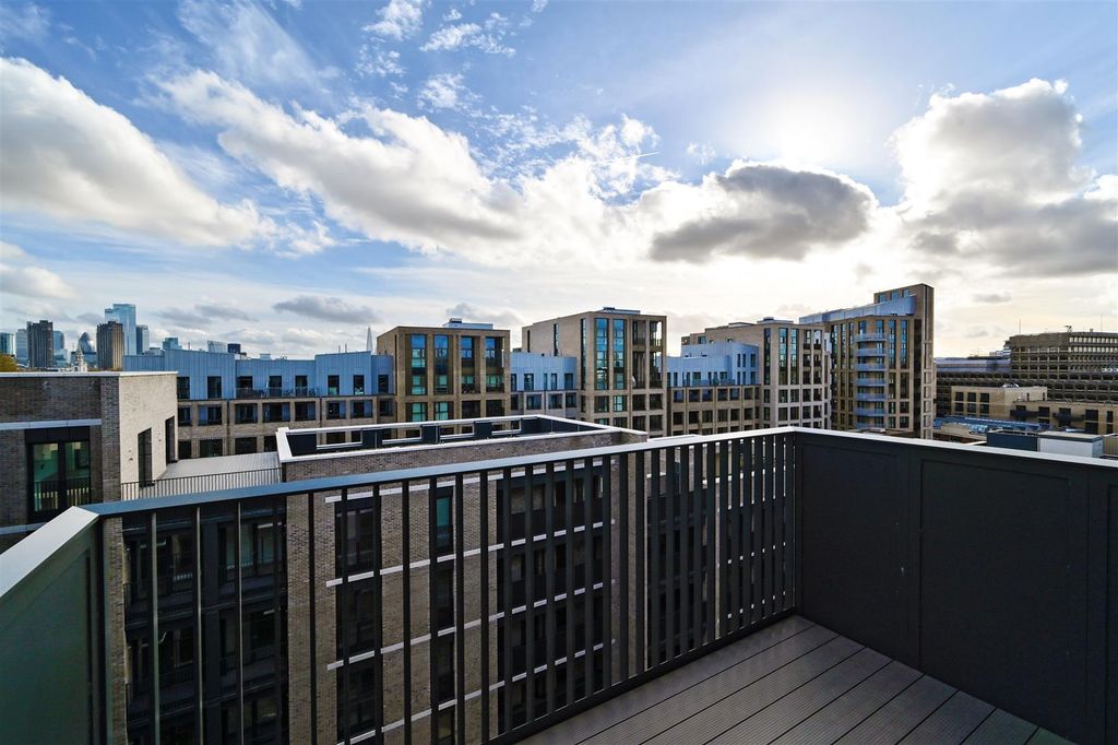 Property photo 3 of 19 20-Penny-House (6).Jpg