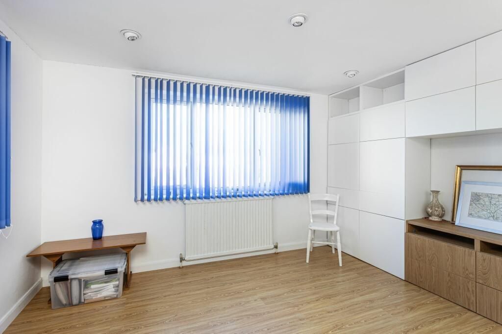 Property photo 3 of 12 Bedroom