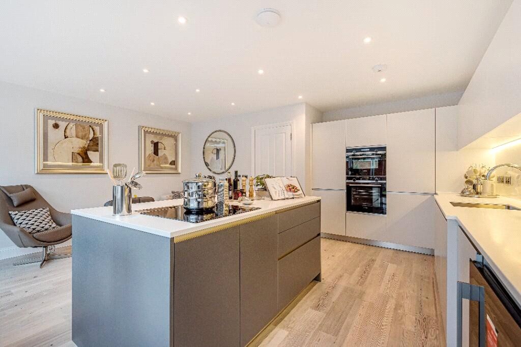 Property photo 3 of 6 Previous Show Home
