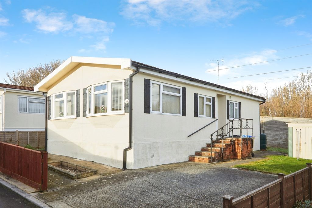 Property photo 1 of 15