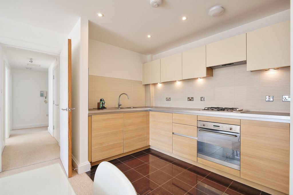 Property photo 2 of 18 8
