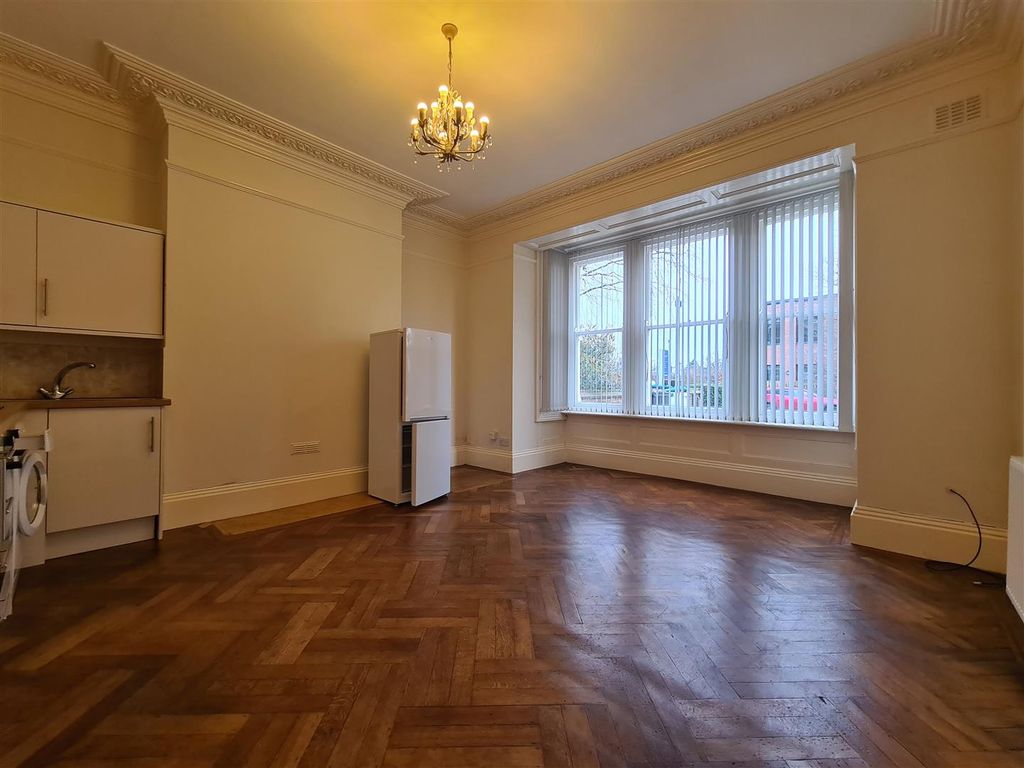Property photo 3 of 6 Whitehall Road, Flat 1 - Lounge.Jpg