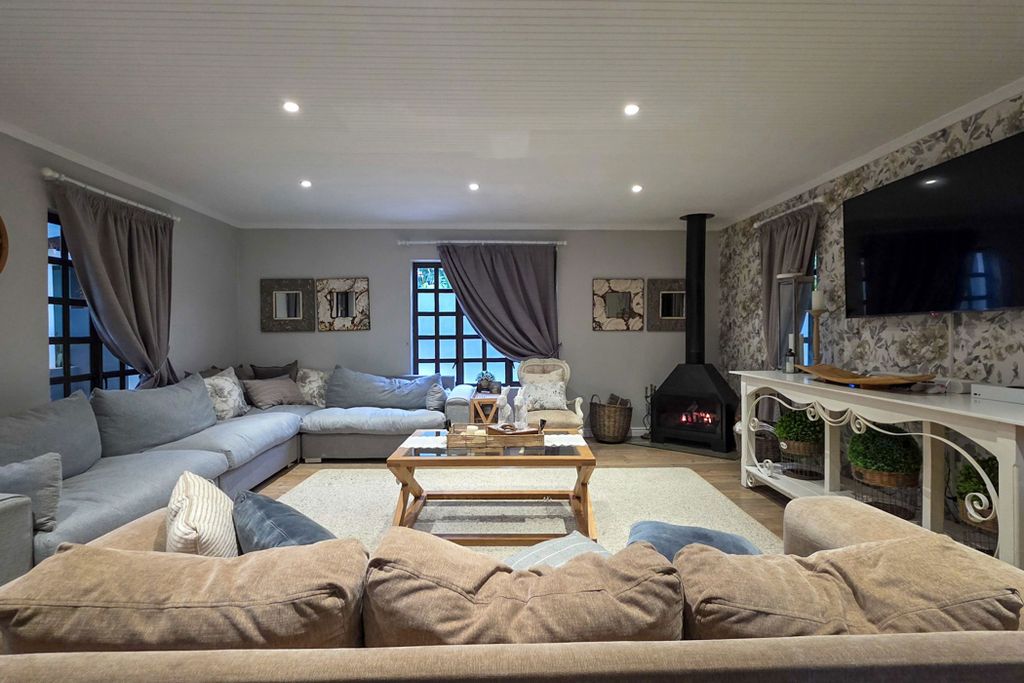 Property photo 2 of 48 1TV1738488