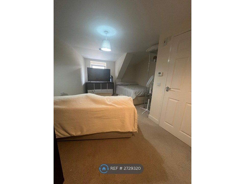 Property photo 2 of 8 Studio Room