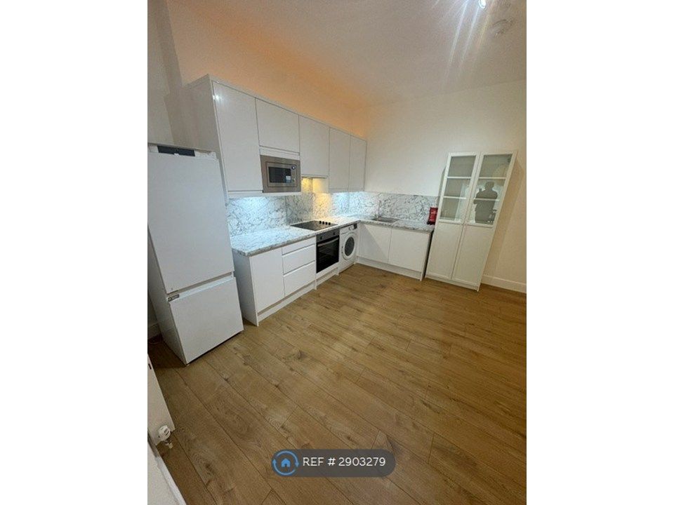 Property photo 1 of 33