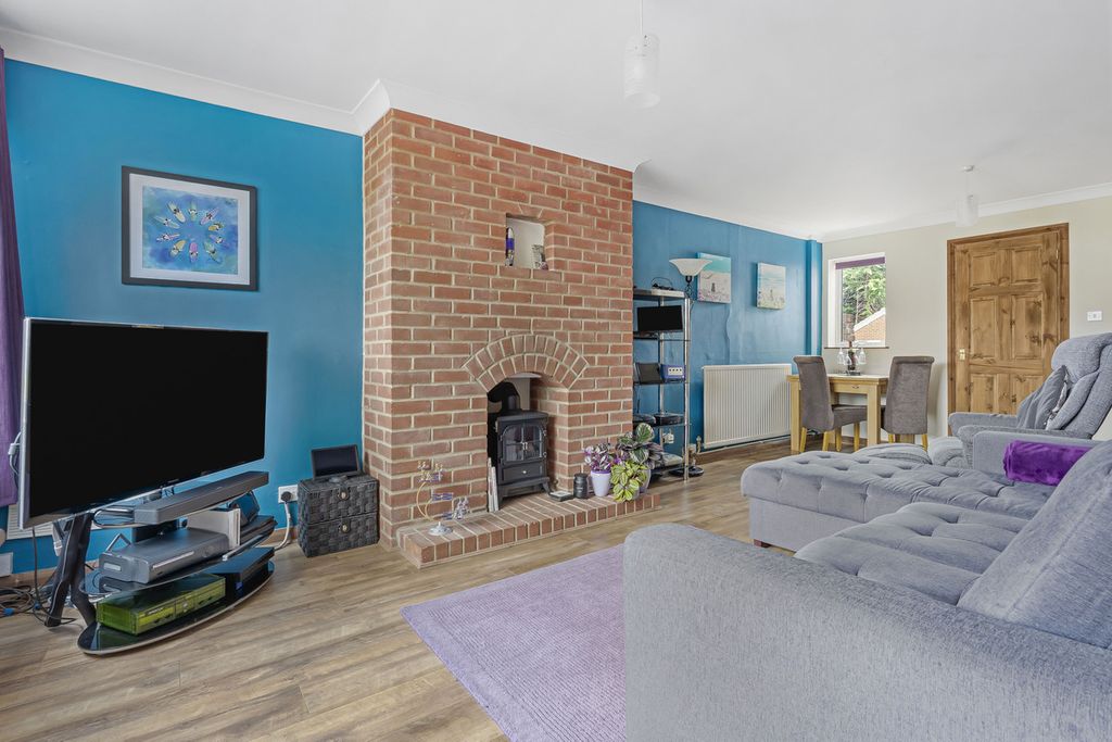 Property photo 2 of 18