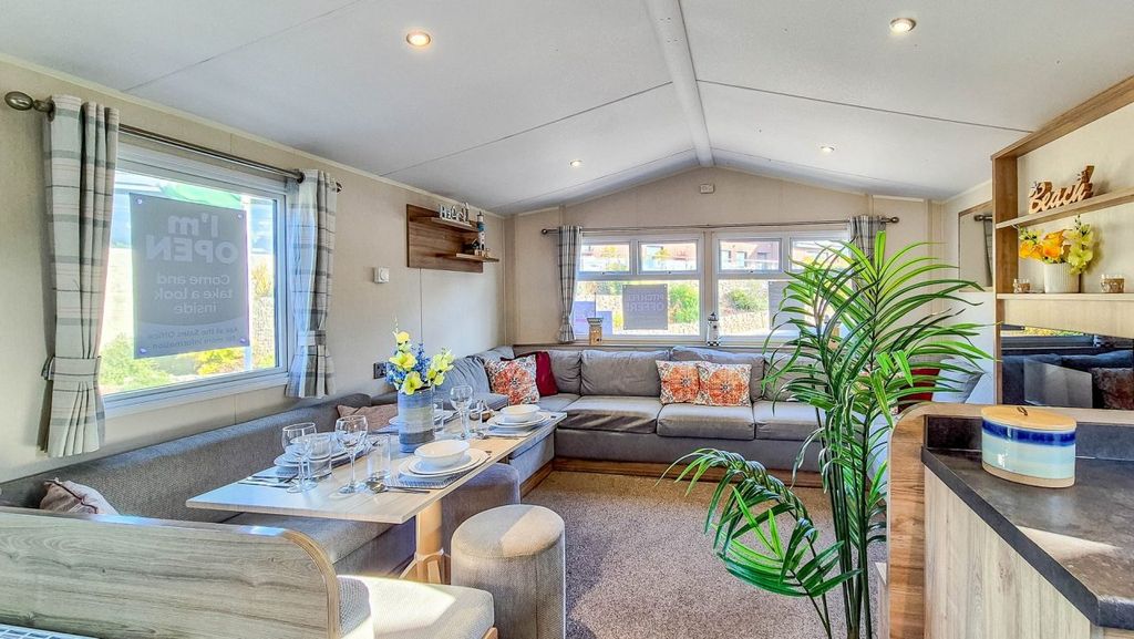 Property photo 1 of 20 Untitled 6