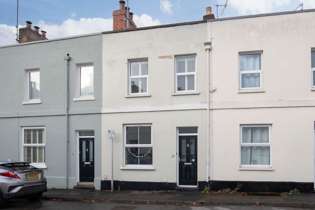 Property photo 2 of 11