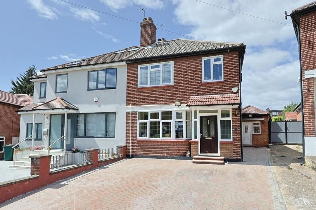 Property photo 1 of 16 4426661