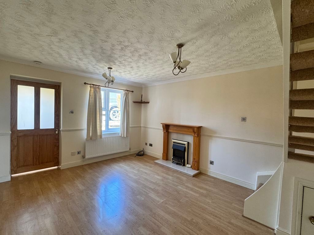 Property photo 2 of 10 Photo 2