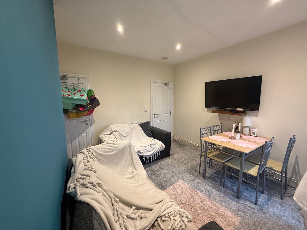 Property photo 2 of 6 Living Room