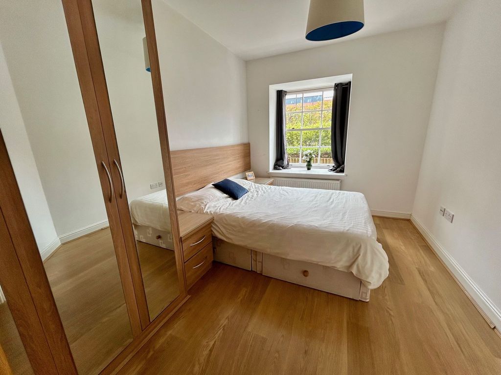 Property photo 3 of 11 Bedroom 1
