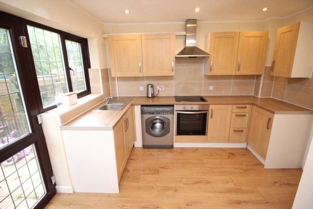 Property photo 3 of 8 Picture No. 03
