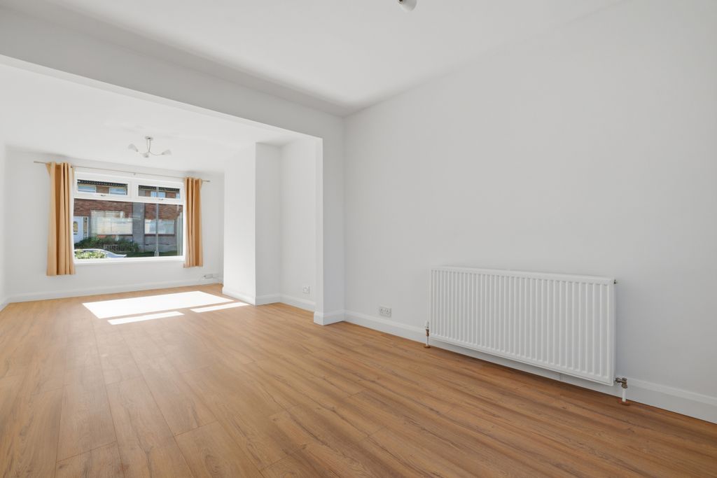 Property photo 2 of 36