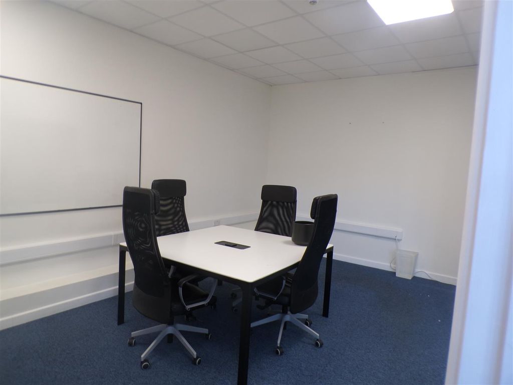 Property photo 3 of 7 Meeting Room.Jpg